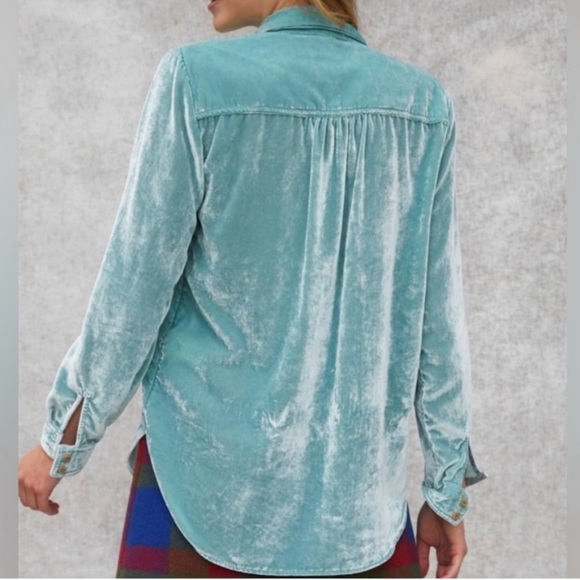 Pilcro Anthropolgie crushed velvet sea foam color button down shirt size 4 - Picture 3 of 14